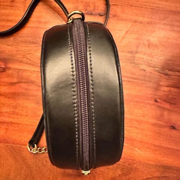 Kate Spade New York
TURN A NEW LEAF MICHA LADYBUG CROSSBODY EUC NO WEAR - Picture 4 of 9